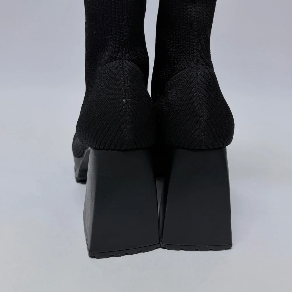 Forever 21 Black Ribbed Knit Sock Boots Platform Lug Sole Block Heel Ankle Boots
